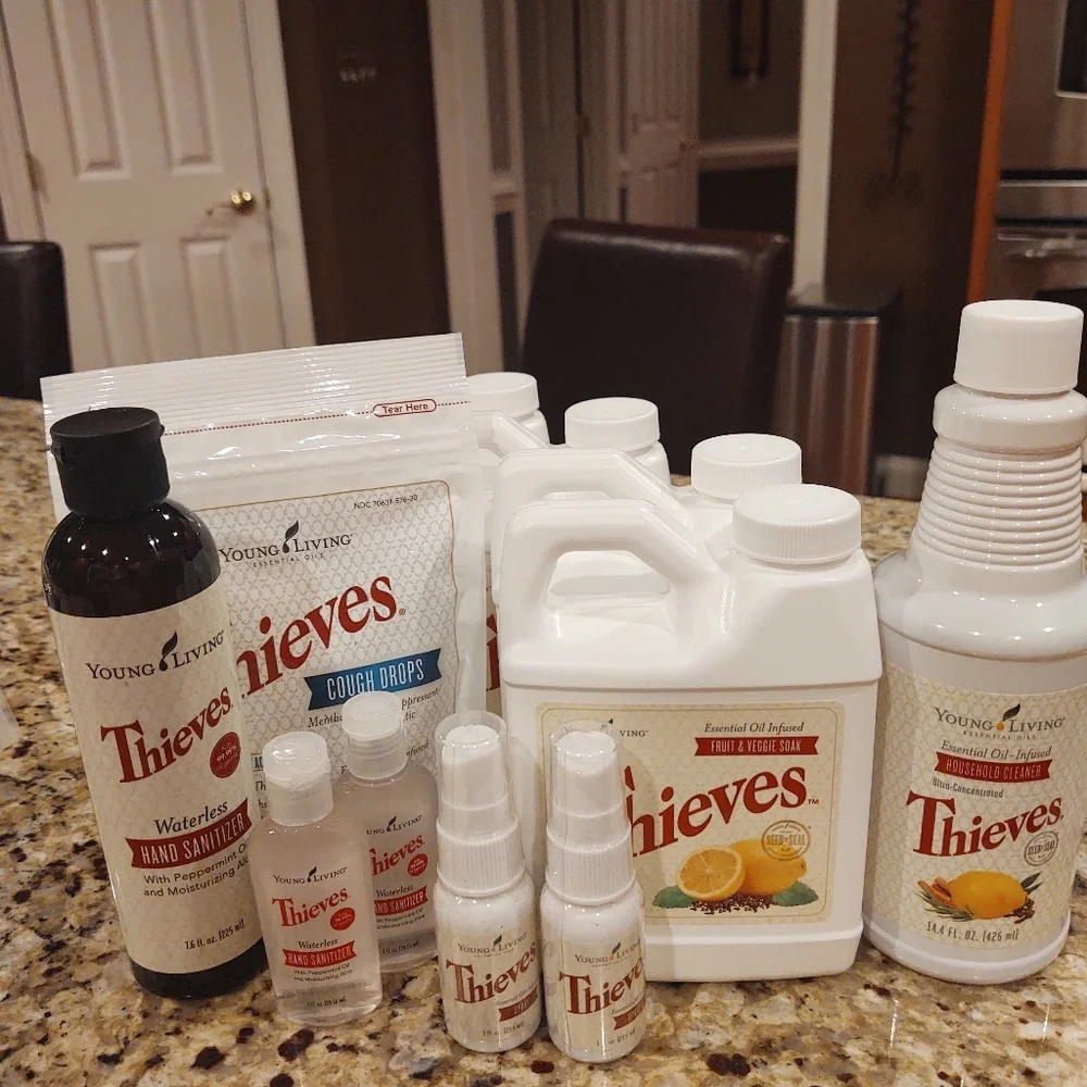 Young Living Thieves Spray 1 oz. - Picture 2 of 2
